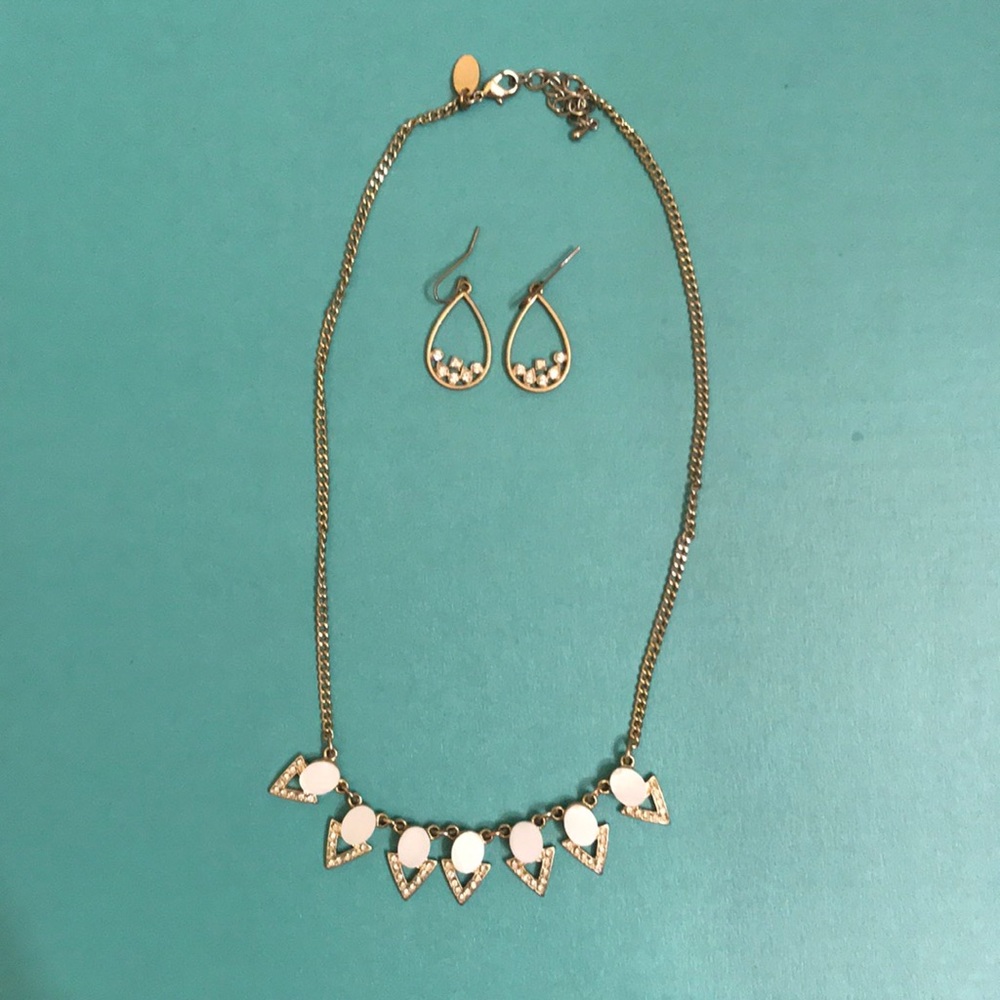🌟Crystal & Pearl Earring & Necklace Bundle🌟